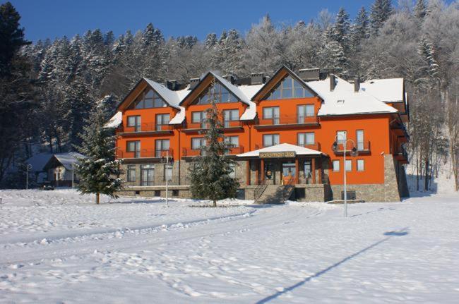 Hotel Salamandra Hoczew Экстерьер фото