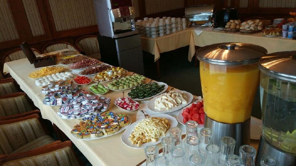 Hotel Salamandra Hoczew Экстерьер фото