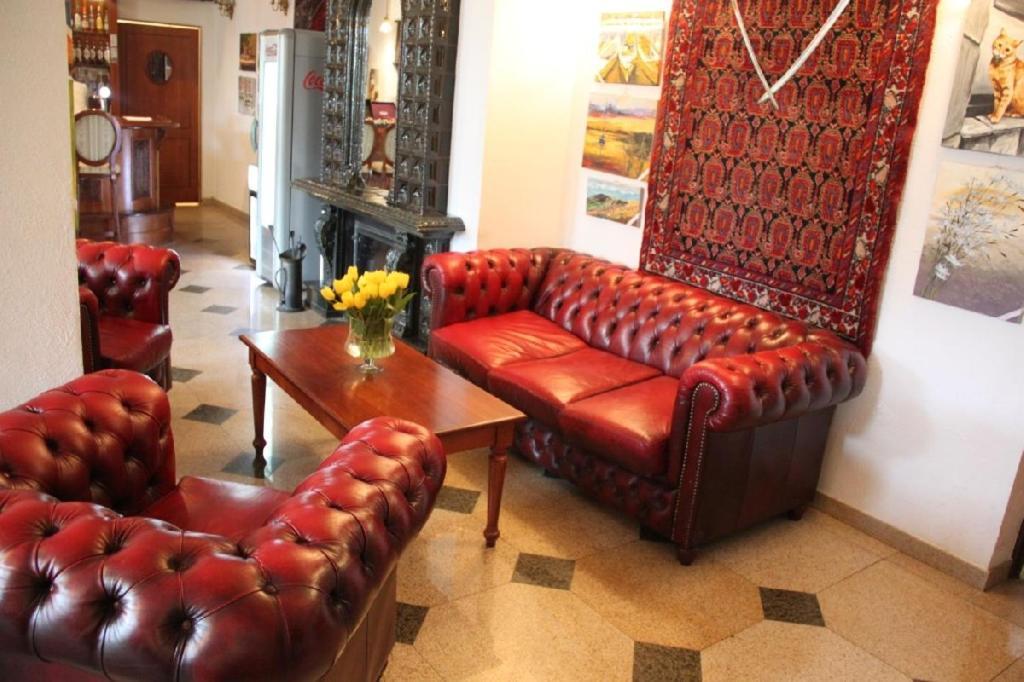 Hotel Salamandra Hoczew Экстерьер фото